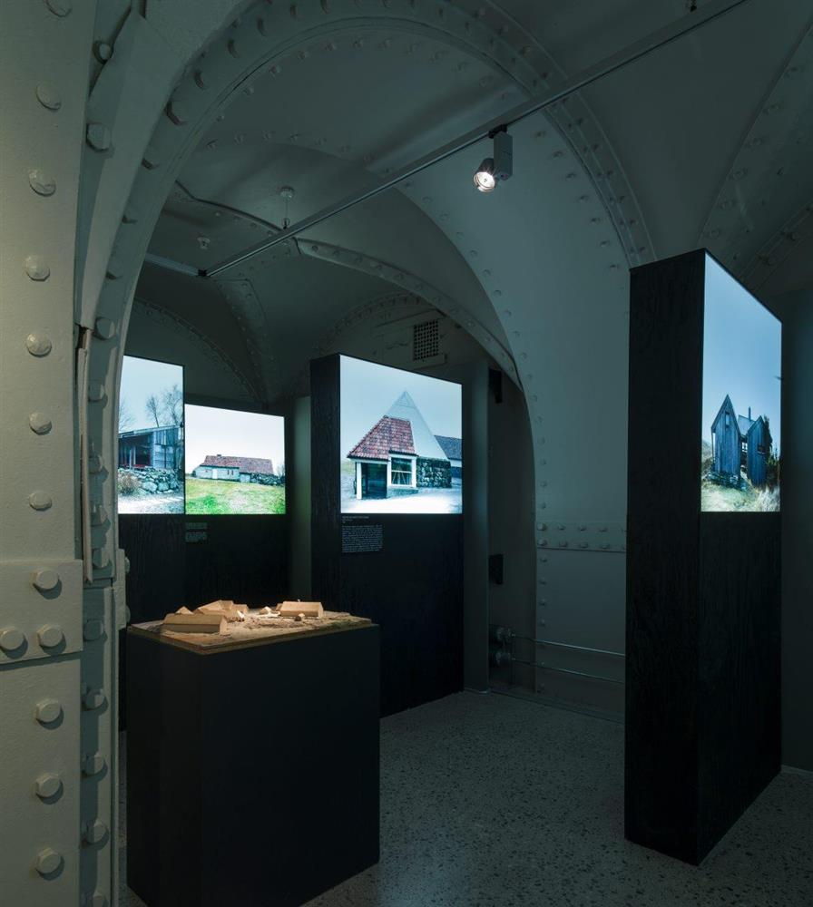 Utstillinga vart seinare vist på Nasjonalmuseet. Installasjonsfoto. - Klikk for stort bilete